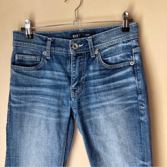 BKE Buckle Men's Aiden Jeans; Medium Wash w/Whiskering; Size 27x30 - Picture 2 of 9